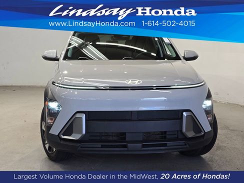Used 2025 Hyundai Kona SEL AWD/4WD image 2
