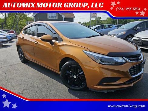 Used 2017 Chevrolet Cruze LT image 1