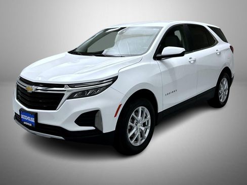 Used 2023 Chevrolet Equinox LT image 1