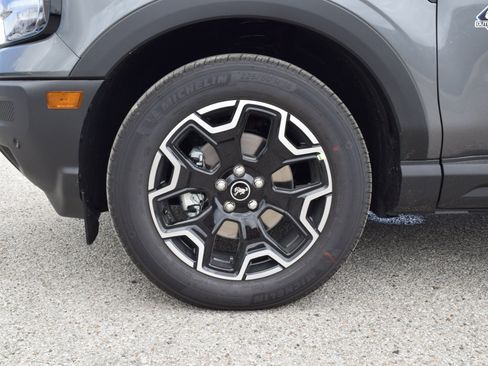 New 2025 Ford Bronco Sport Outer Banks w/ Outer Banks Tech Package+ image 25