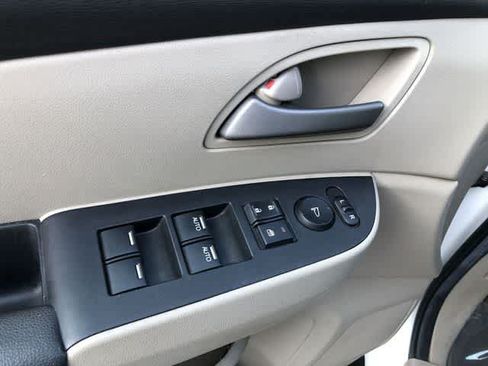 Used 2012 Honda Odyssey EX-L image 32