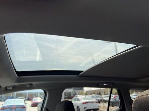 Used 2019 GMC Terrain SLE w/ Driver Convenience Package image 24