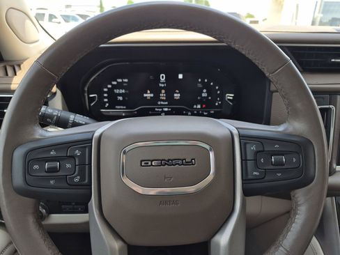 Used 2022 GMC Yukon Denali w/ Denali Ultimate Package AWD/4WD image 28