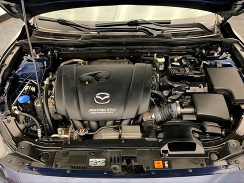 Used 2018 MAZDA MAZDA3 Touring FWD image 19