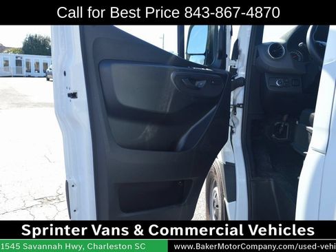 Used 2025 Mercedes-Benz Sprinter 2500 image 17