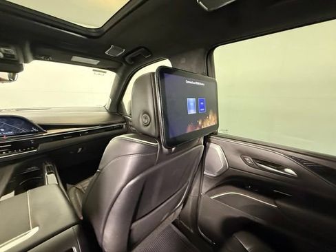 Used 2023 Cadillac Escalade V AWD/4WD image 39