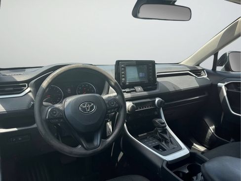 Used 2021 Toyota RAV4 LE AWD/4WD image 15