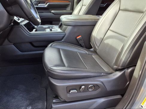 Used 2024 GMC Sierra 2500 Denali w/ Technology Package image 17