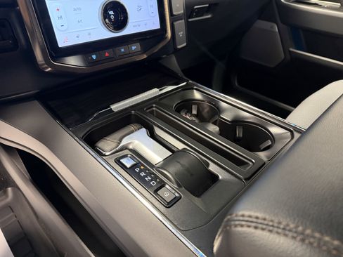 Used 2025 Ford F150 Lightning Lariat image 15