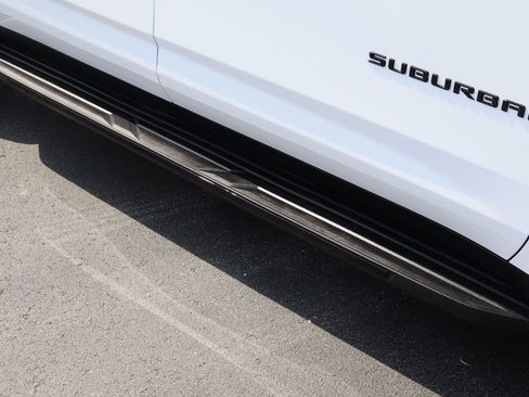 Certified 2023 Chevrolet Suburban RST w/ Luxury Package image 10