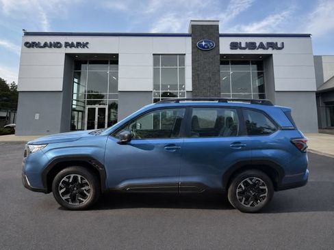 Used 2025 Subaru Forester AWD/4WD image 8