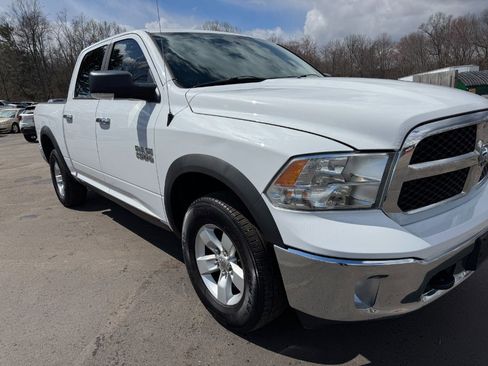 Used 2014 RAM 1500 Classic SLT w/ Luxury Group AWD/4WD image 12