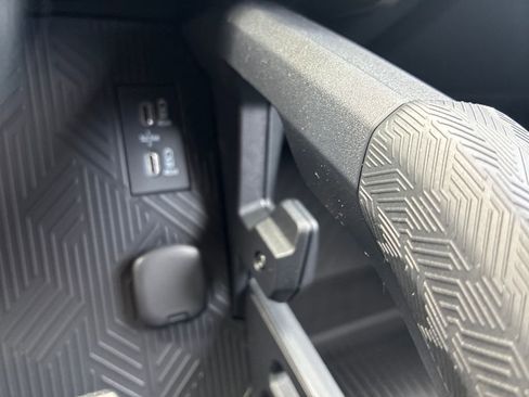 New 2026 Toyota 4Runner SR5 AWD/4WD image 40