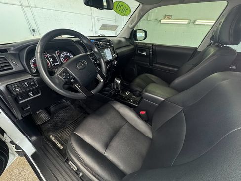 Used 2020 Toyota 4Runner TRD Off-Road Premium w/ Moonroof Package AWD/4WD image 12