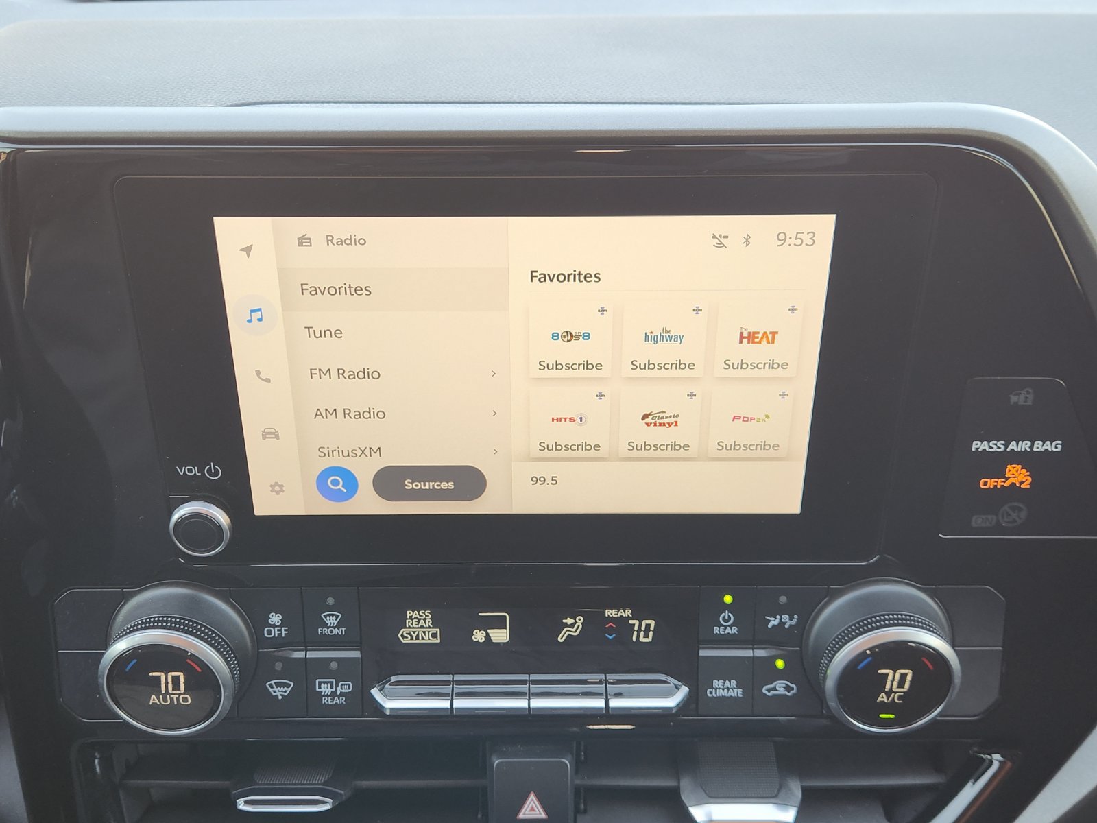 Used 2024 Toyota Highlander LE FWD image 20