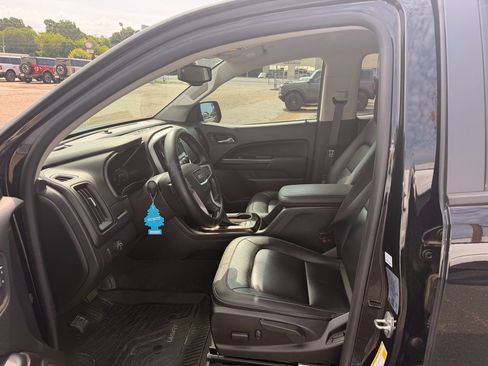 Used 2022 GMC Canyon Elevation w/ Elevation Premium Package RWD image 6