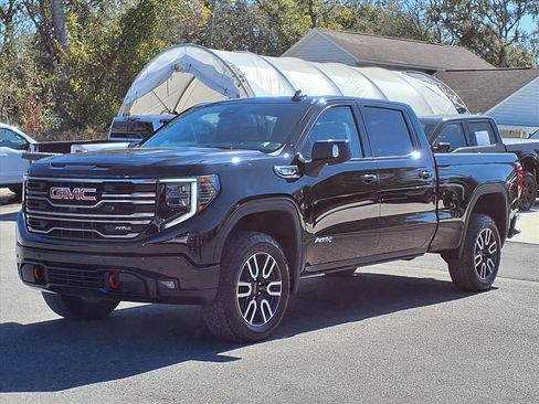 Used 2025 GMC Sierra 1500 AT4 w/ AT4 Preferred Package image 3