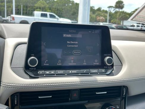 Certified 2021 Nissan Rogue SV w/ Premium Package FWD image 33