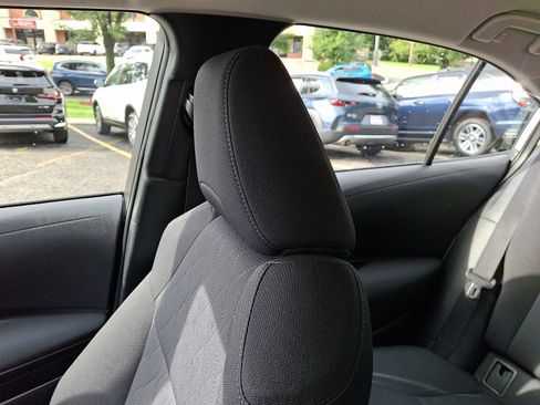 Used 2021 Toyota Corolla LE FWD image 17