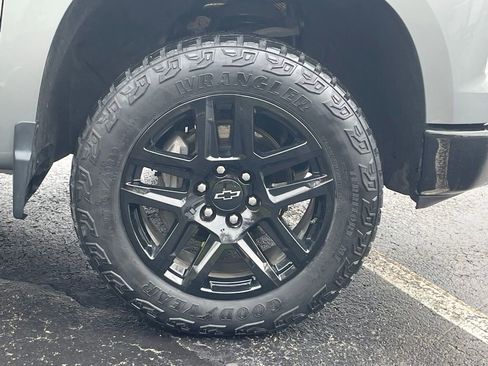 Certified 2024 Chevrolet Silverado 1500 Custom Trail Boss w/ LPO, Dark Essentials Package image 10