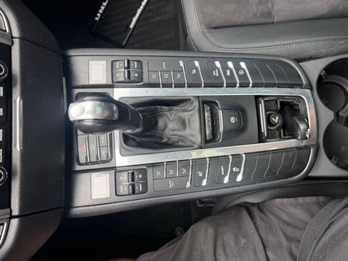 Used 2017 Porsche Macan AWD/4WD image 13