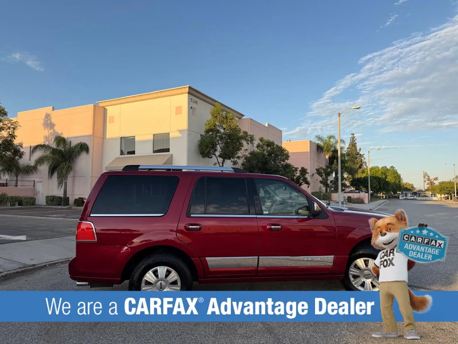 Used 2014 Lincoln Navigator 4WD image 13