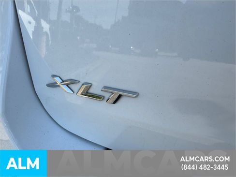 Used 2023 Ford Explorer XLT w/ Equipment Group 202A RWD image 8