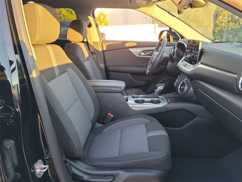 Used 2025 Chevrolet Blazer LT w/ Convenience Package image 26