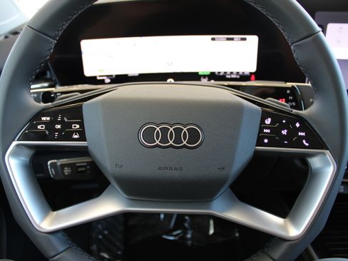 New 2026 Audi Q3 quattro 2.0T AWD/4WD image 17