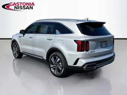 Used 2023 Kia Sorento EX AWD/4WD image 6