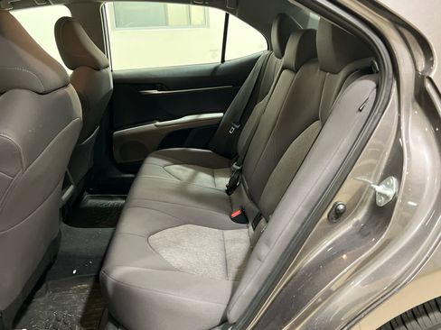 Used 2023 Toyota Camry LE w/ Convenience Package image 10