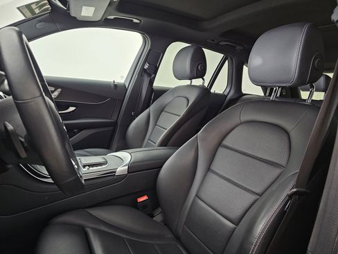 Certified 2022 Mercedes-Benz GLC 300 4MATIC image 9