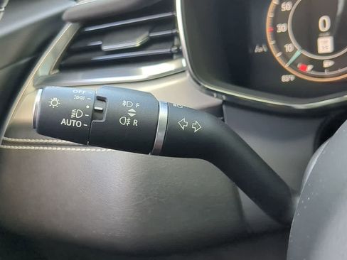 Used 2025 Jaguar F-PACE R-Dynamic S image 27