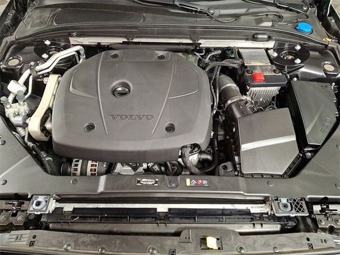Used 2022 Volvo V60 T5 Cross Country w/ Advanced Package image 26