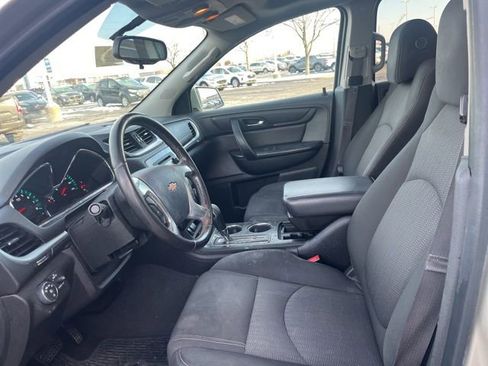 Used 2015 Chevrolet Traverse LT image 19