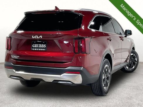 Used 2025 Kia Sorento S w/ Panoramic Sunroof Package FWD image 2