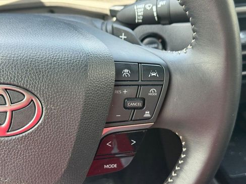 Used 2025 Toyota Camry SE FWD image 18
