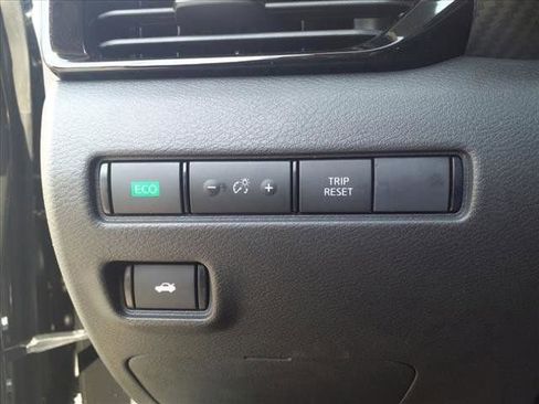 New 2025 Nissan Sentra SV w/ SV Premium Package image 25