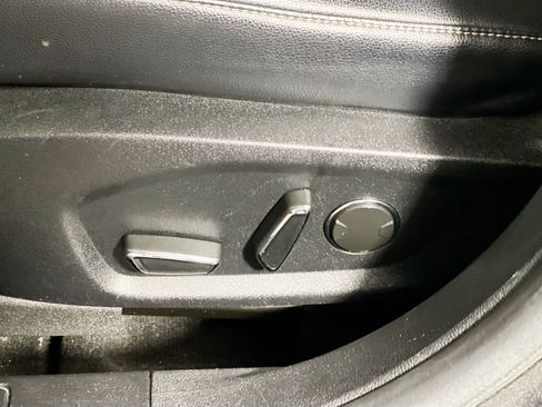 Used 2020 Ford Fusion SEL FWD image 15