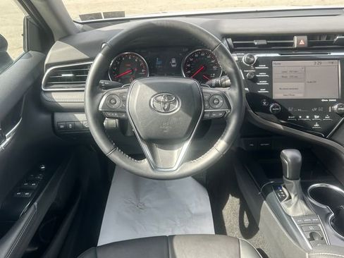 Used 2020 Toyota Camry XSE image 14