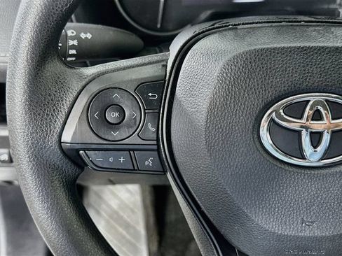 Used 2025 Toyota RAV4 LE AWD/4WD image 19