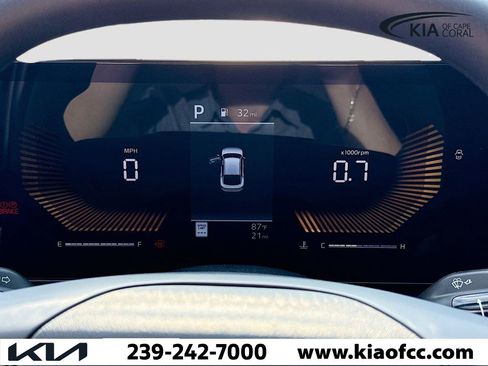 New 2025 Kia K4 LXS image 35