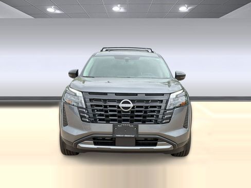New 2026 Nissan Pathfinder Platinum w/ Cargo Package FWD image 6