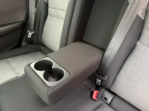 Used 2021 Nissan Rogue SV image 25