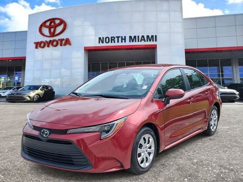 Used 2026 Toyota Corolla LE image 2