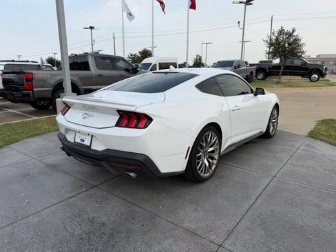 Used 2024 Ford Mustang Premium RWD image 9