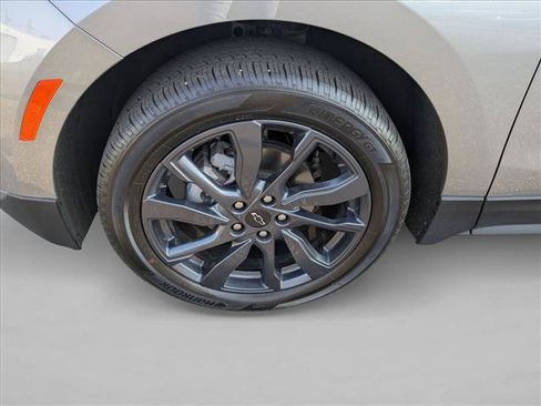 Used 2023 Chevrolet Equinox RS FWD image 10