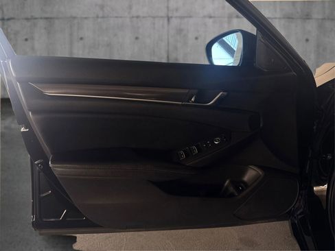 Used 2019 Honda Accord Sport image 20