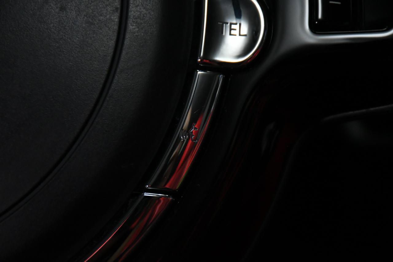 Used 2017 Rolls-Royce Wraith RWD image 23