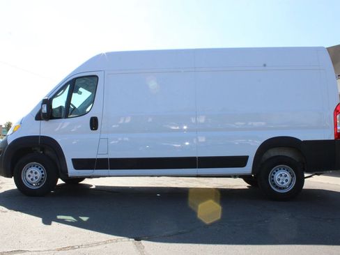 Used 2024 RAM ProMaster 2500 w/ Safety Group FWD image 37